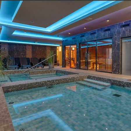Villa Park Panzio Сільвашварад Екстер'єр фото